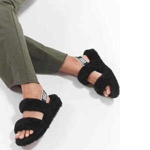BUNDLE UGG Fluff Yeah Sandals (2 Pairs)